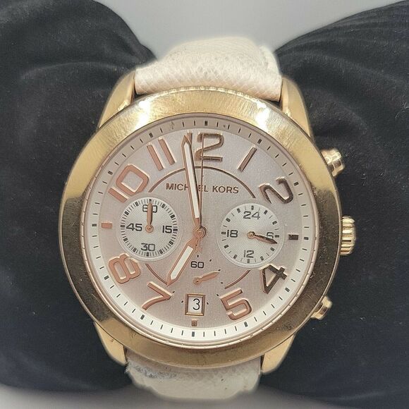Michael Kors MK2289 Women's White Leather Analog White Dial Quartz Watch BC626 - Picture 1 of 10